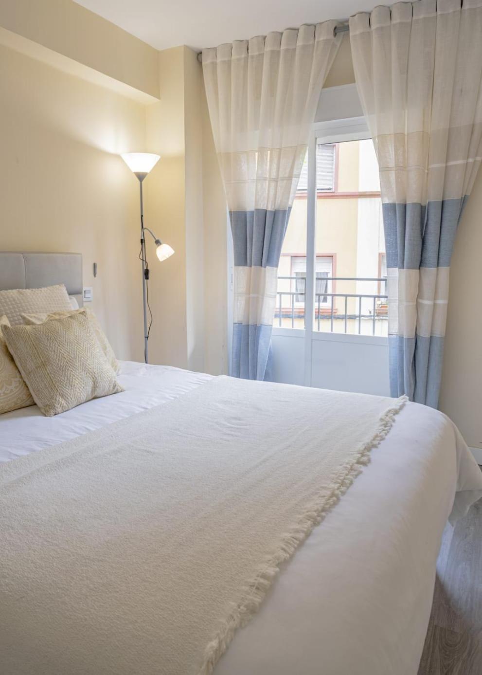 Apartamento Cerca Del Pilar Zaragoza Exterior photo